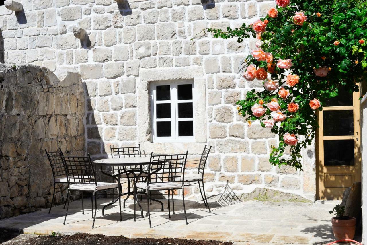 Charming Stone House In Cavtat Old Town Apartment ภายนอก รูปภาพ